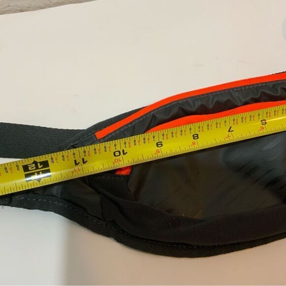 NWT Nike Athletic Running Waist Fanny Pack 2 Zippers Breathable Waterproof Mesh - Picture 7 of 8